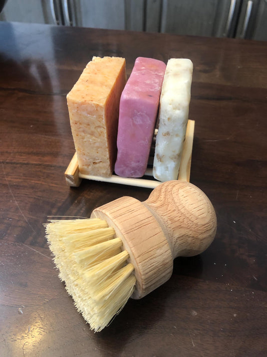 Soap rest and scrubby